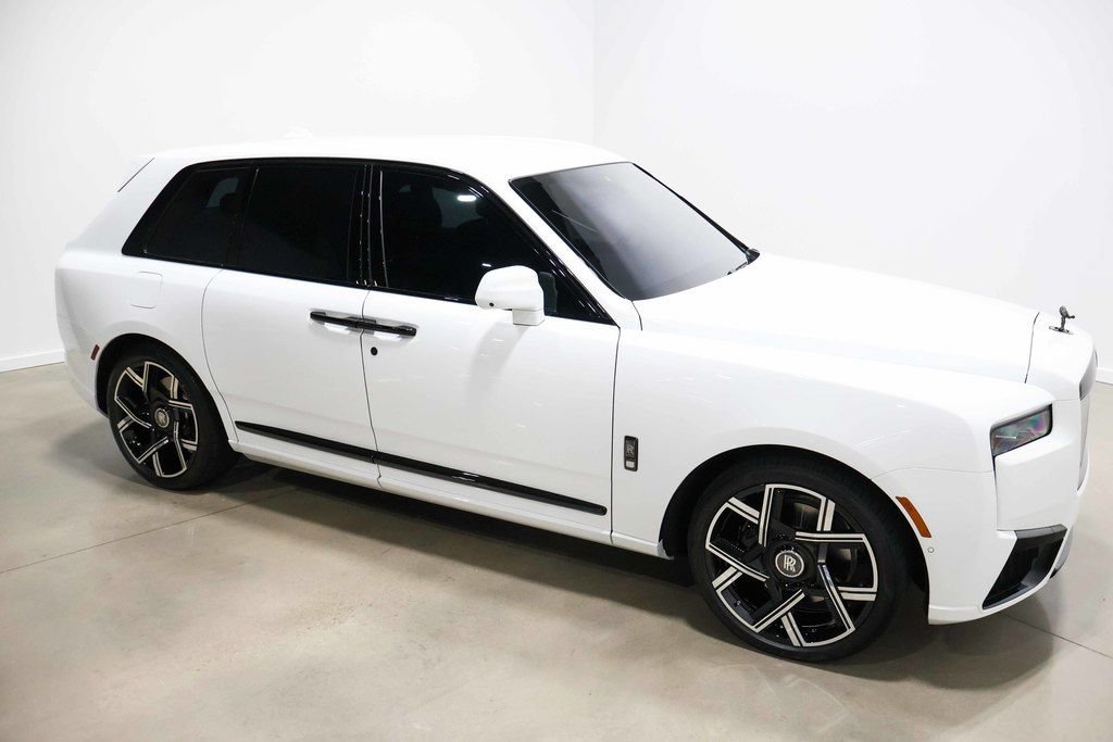 Used 2025 Rolls-Royce Cullinan Black Badge AWD/4WD image 77