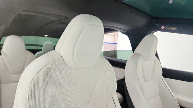Used 2022 Tesla Model X Plaid AWD/4WD image 33