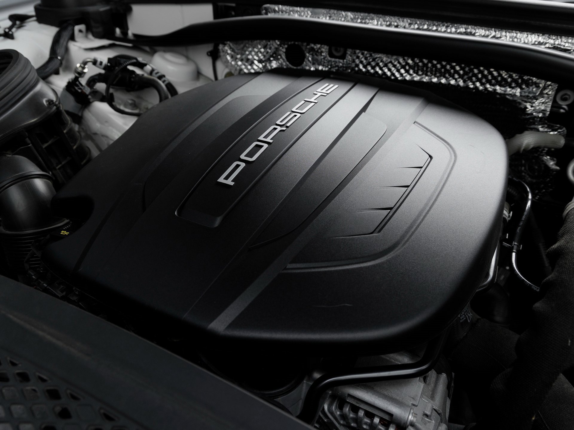 Used 2021 Porsche Macan image 32