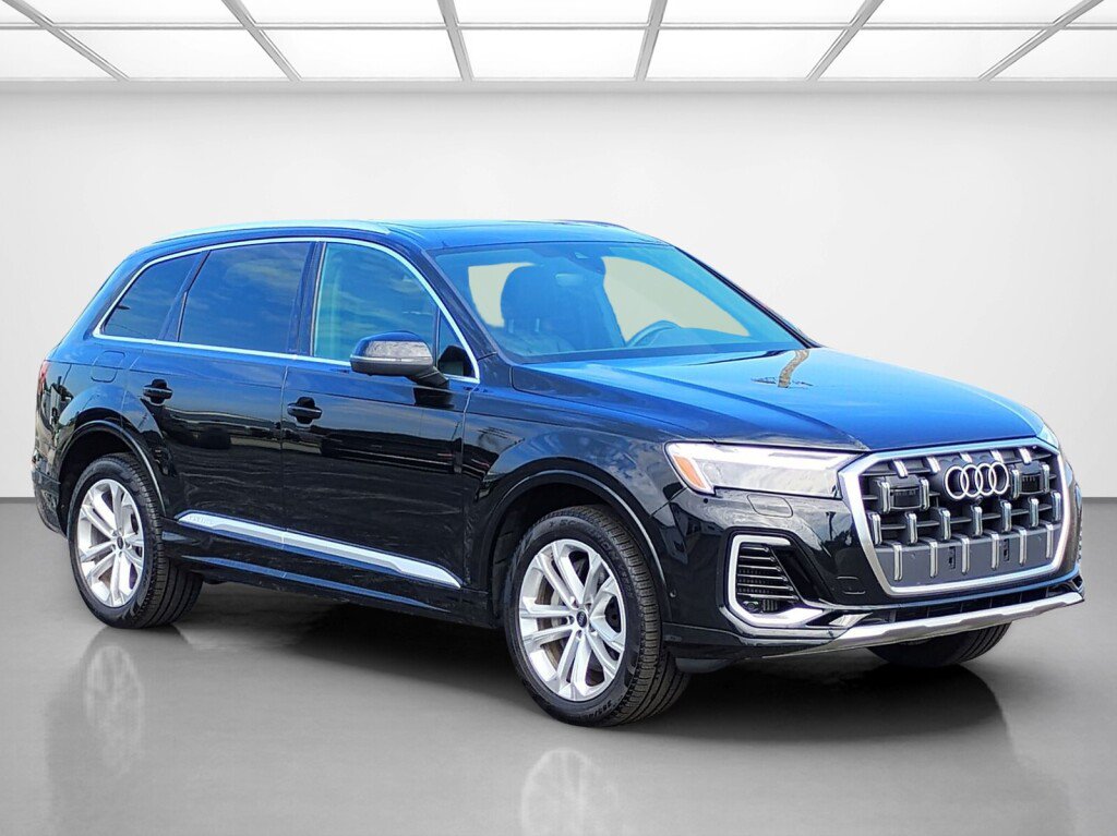 Used 2025 Audi Q7 3.0T Premium Plus AWD/4WD image 7