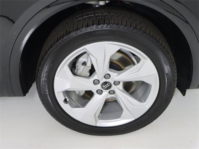 Certified 2025 Audi Q5 2.0T Premium Plus w/ Premium Plus Package image 9