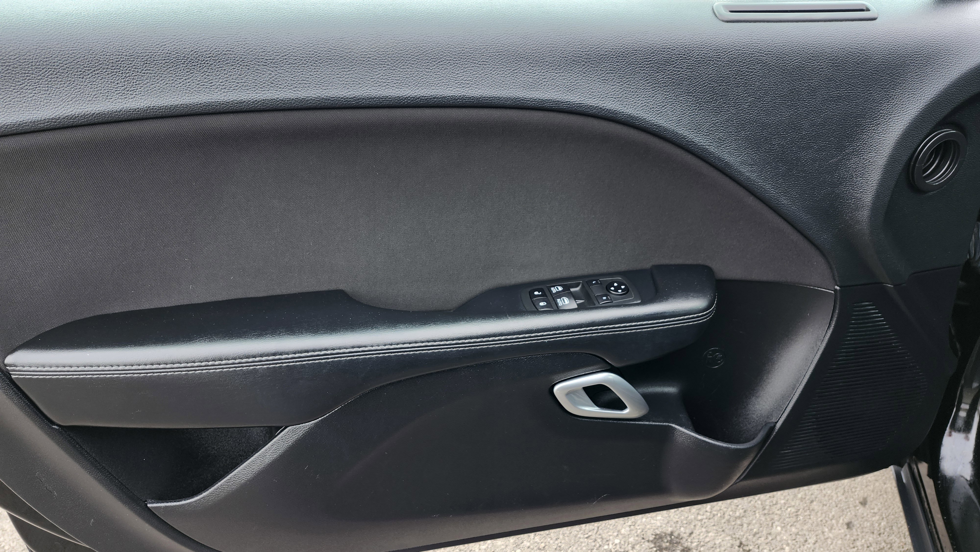 Used 2020 Dodge Challenger SXT image 23