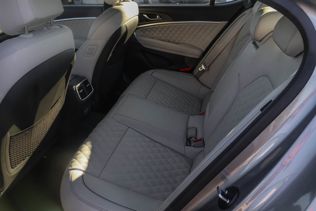 Used 2025 Genesis G70 3.3T Advanced w/ Sport Prestige Package image 33