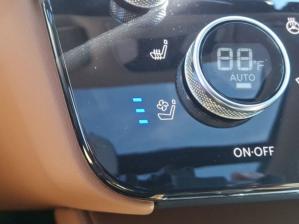 Used 2025 INFINITI QX60 Sensory w/ Vision Package image 25