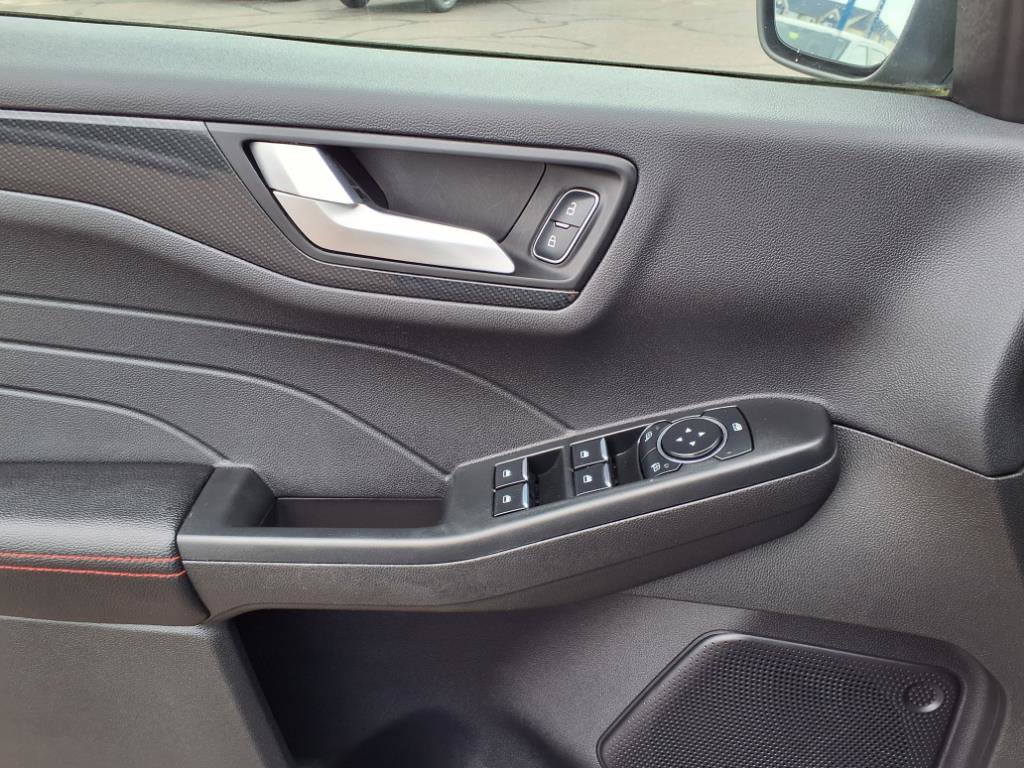 Certified 2024 Ford Escape ST-Line image 16