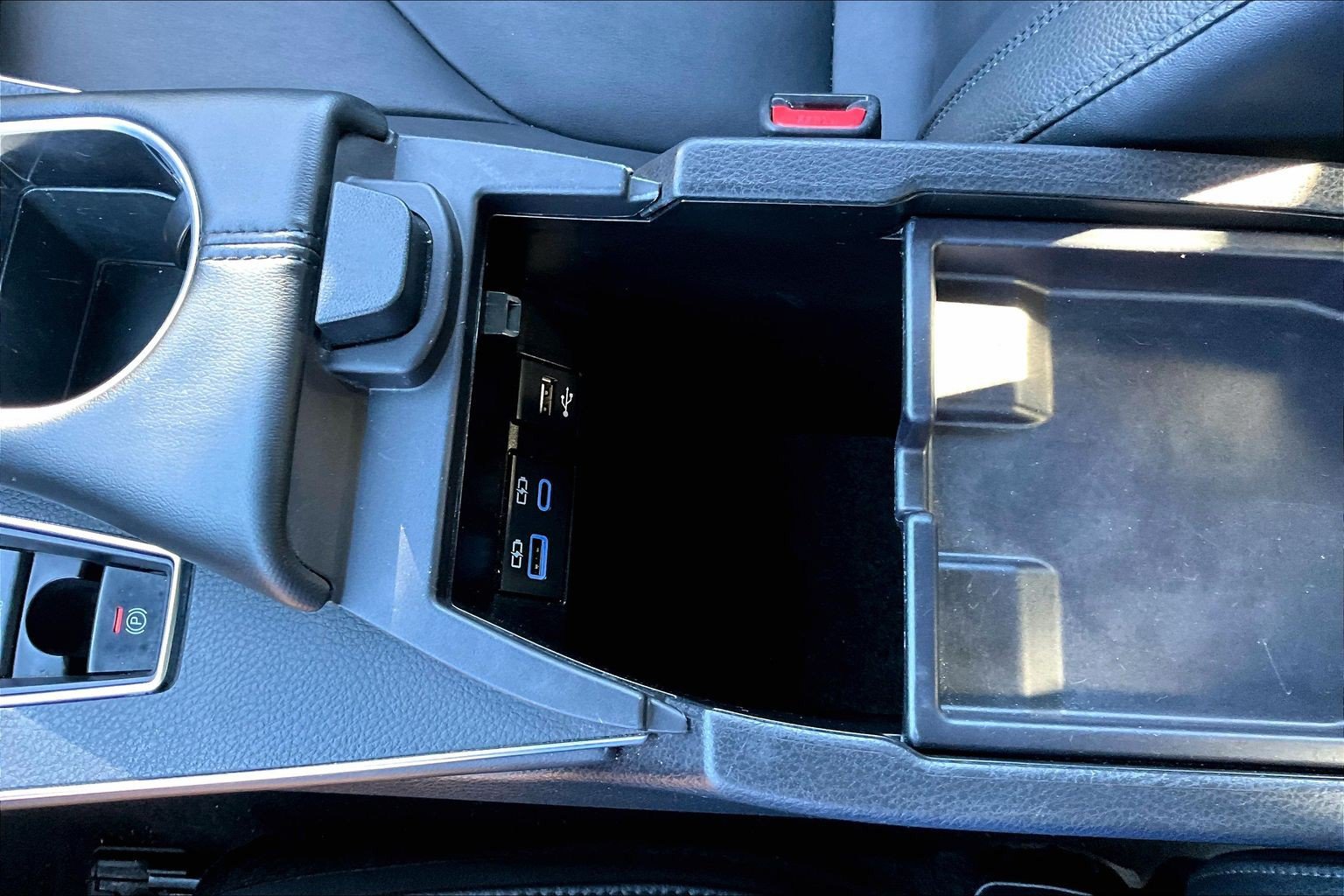 Used 2022 Toyota Avalon XLE FWD image 24
