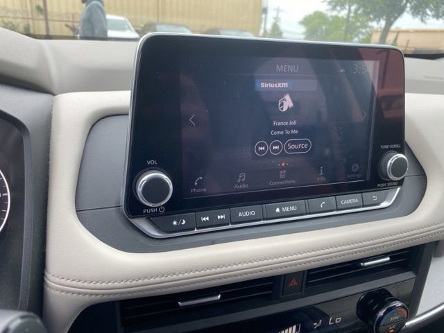 Used 2025 Nissan Rogue SV AWD/4WD image 41