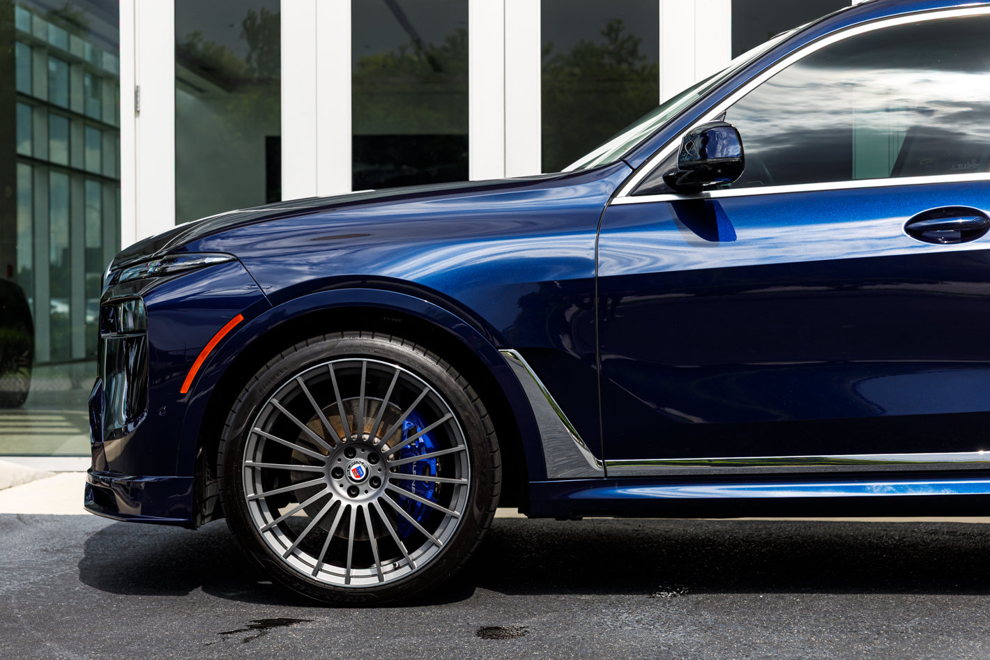 Used 2025 BMW ALPINA XB7 AWD/4WD image 9