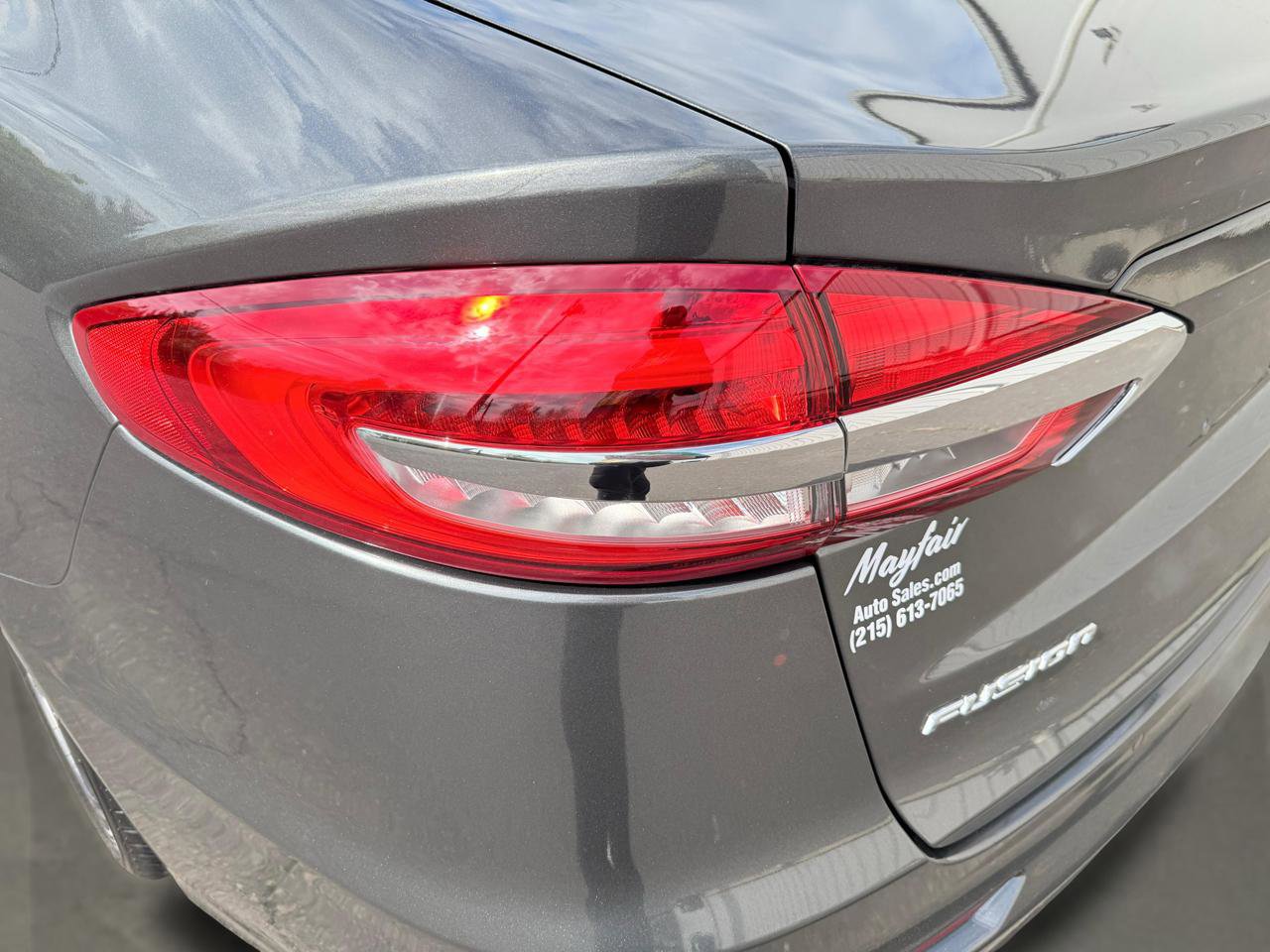 Used 2019 Ford Fusion SE FWD image 13