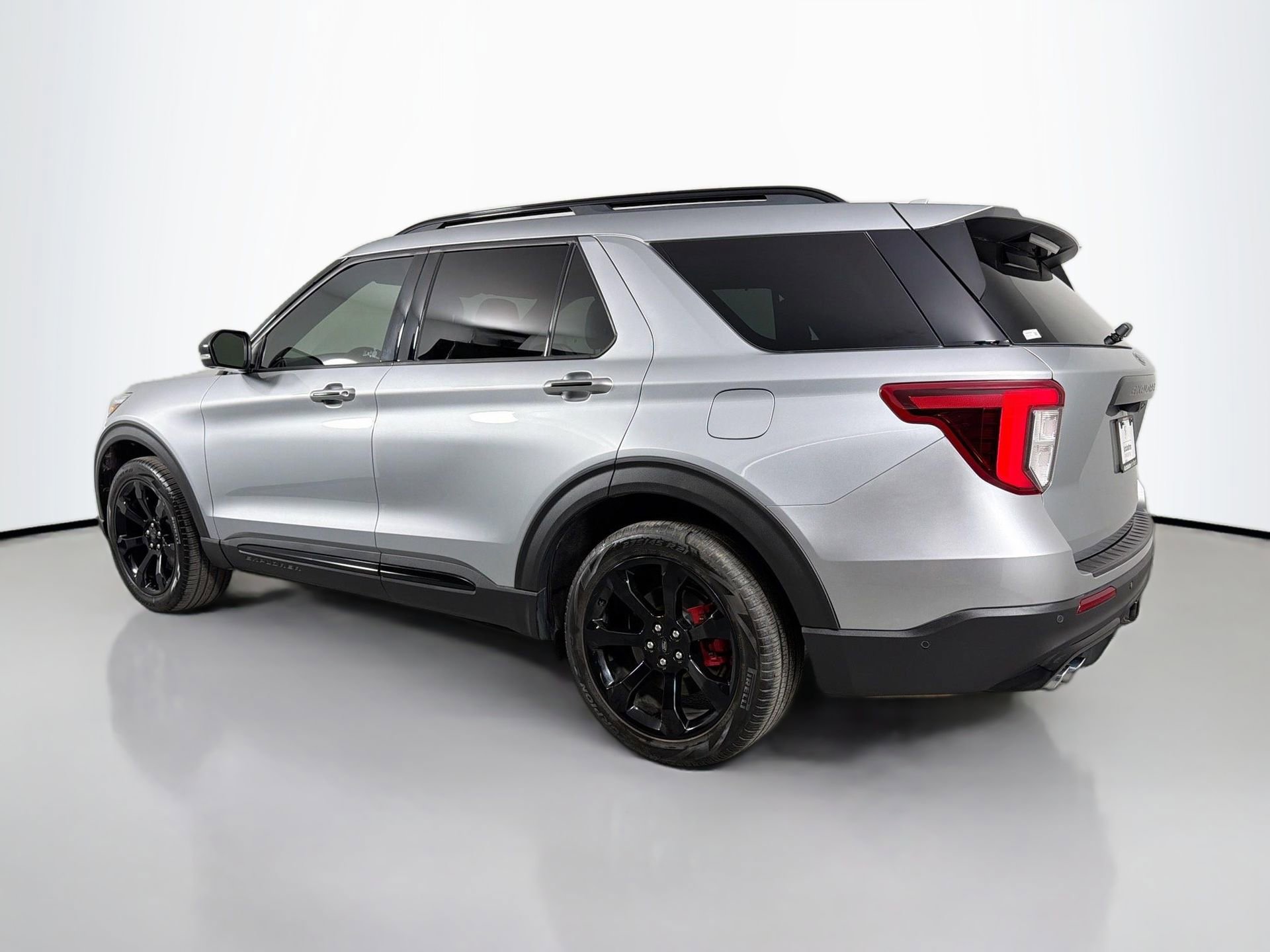 Used 2020 Ford Explorer ST w/ ST Street Pack image 8