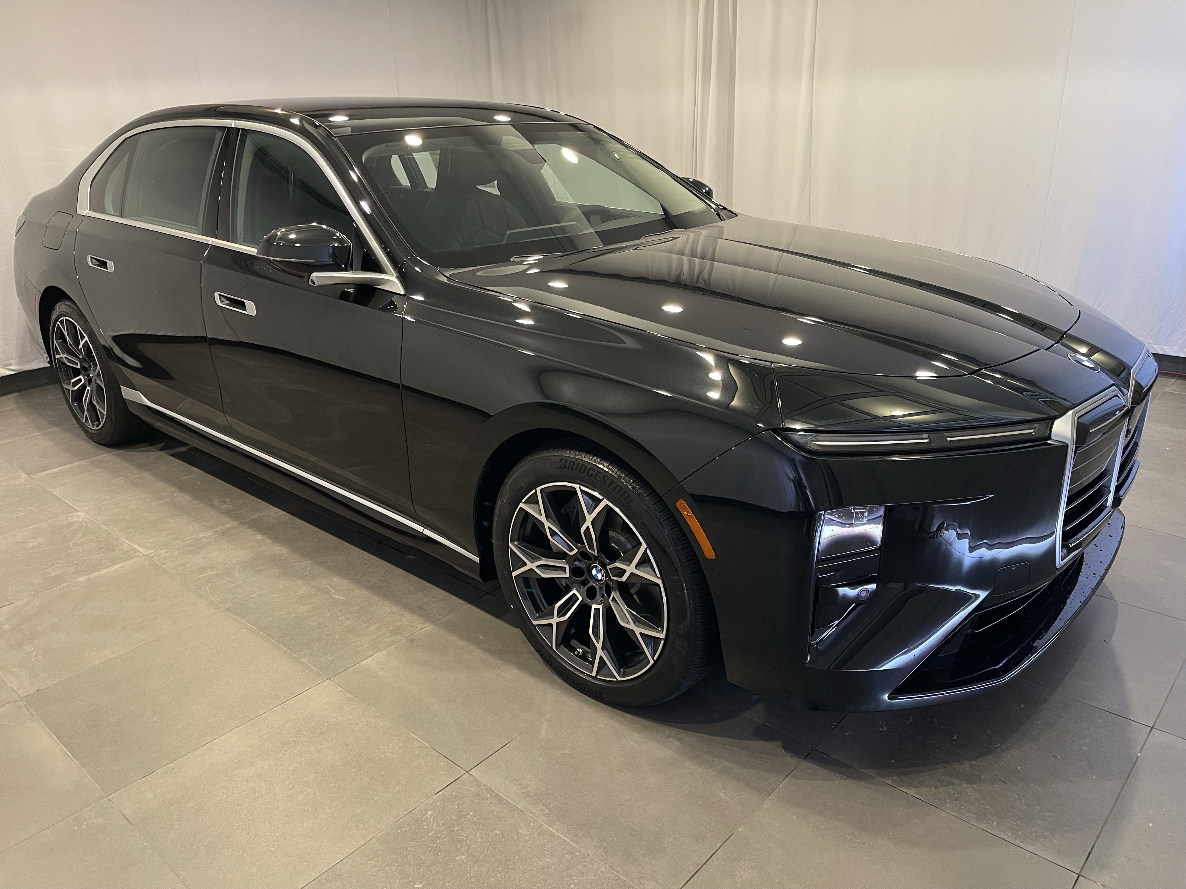 New 2027 BMW 740i xDrive w/ Premium Package AWD/4WD image 3