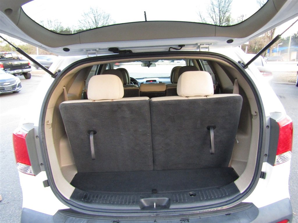 Used 2013 Kia Sorento LX image 21