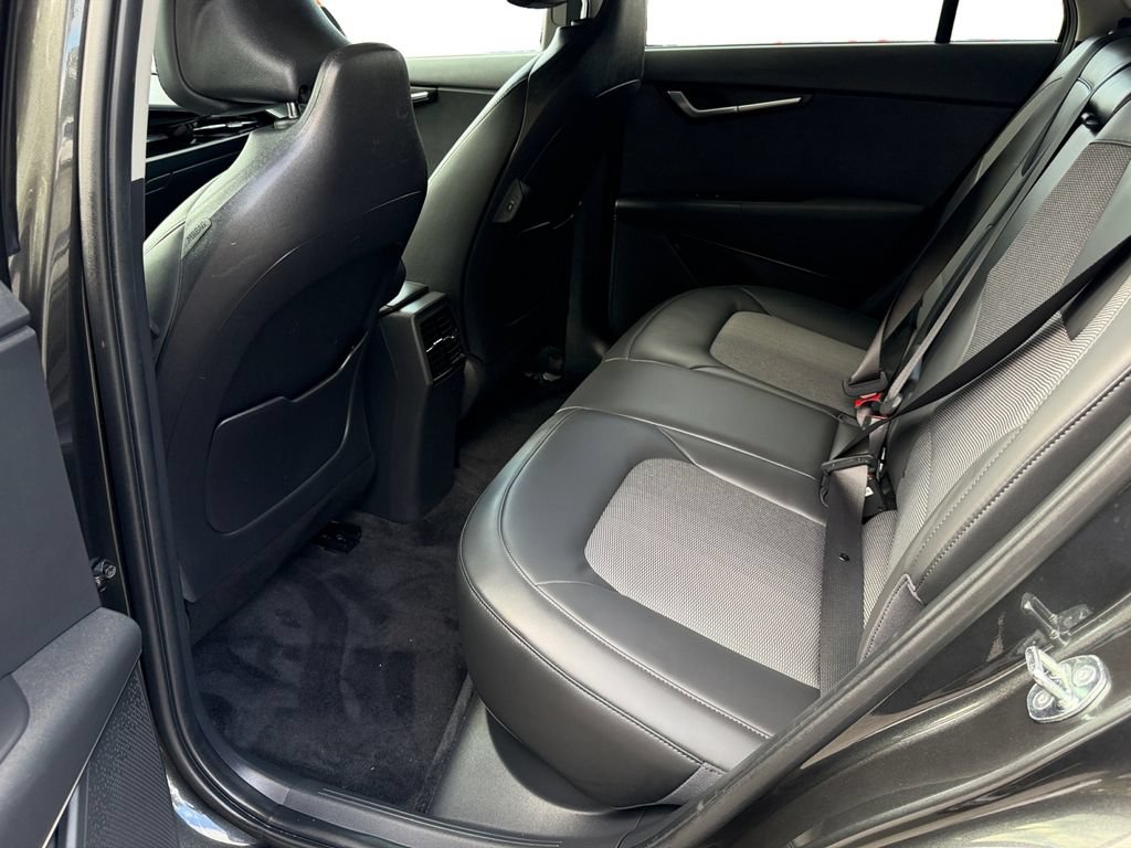Used 2023 Kia Niro Wind w/ Wind Preserve Package FWD image 12