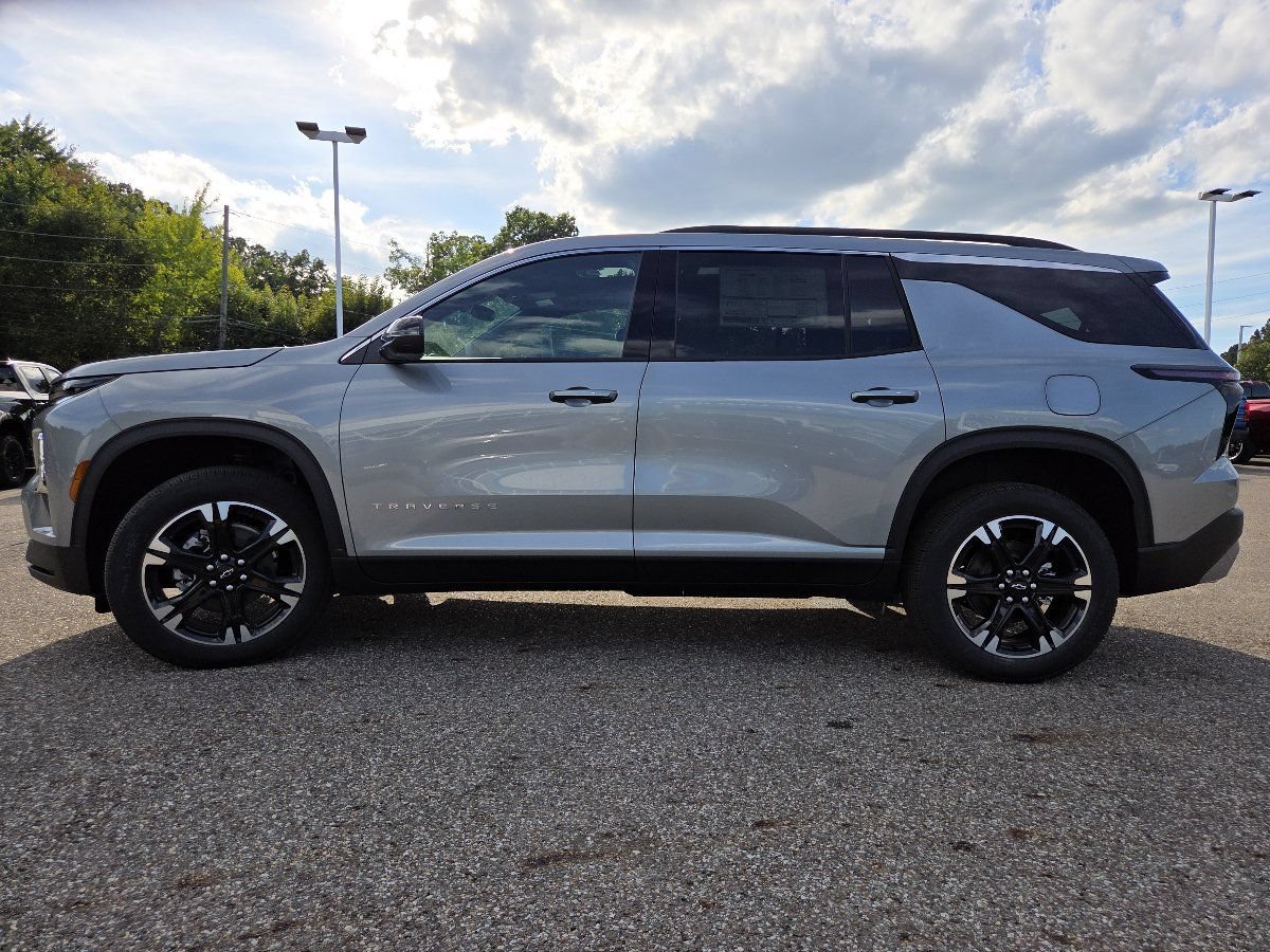 New 2027 Chevrolet Traverse LT w/ Sun and Wheel Package AWD/4WD image 20