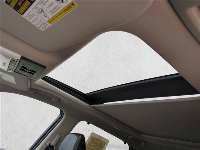 Used 2022 Nissan Rogue Platinum w/ Head-Up Display Package FWD image 16