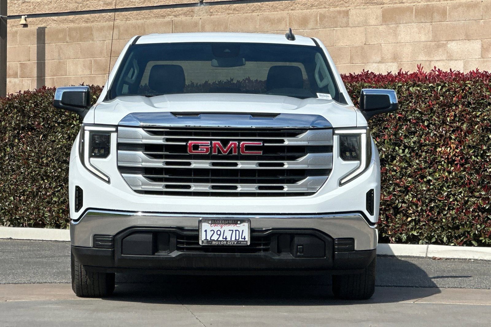 Certified 2024 GMC Sierra 1500 SLE image 9
