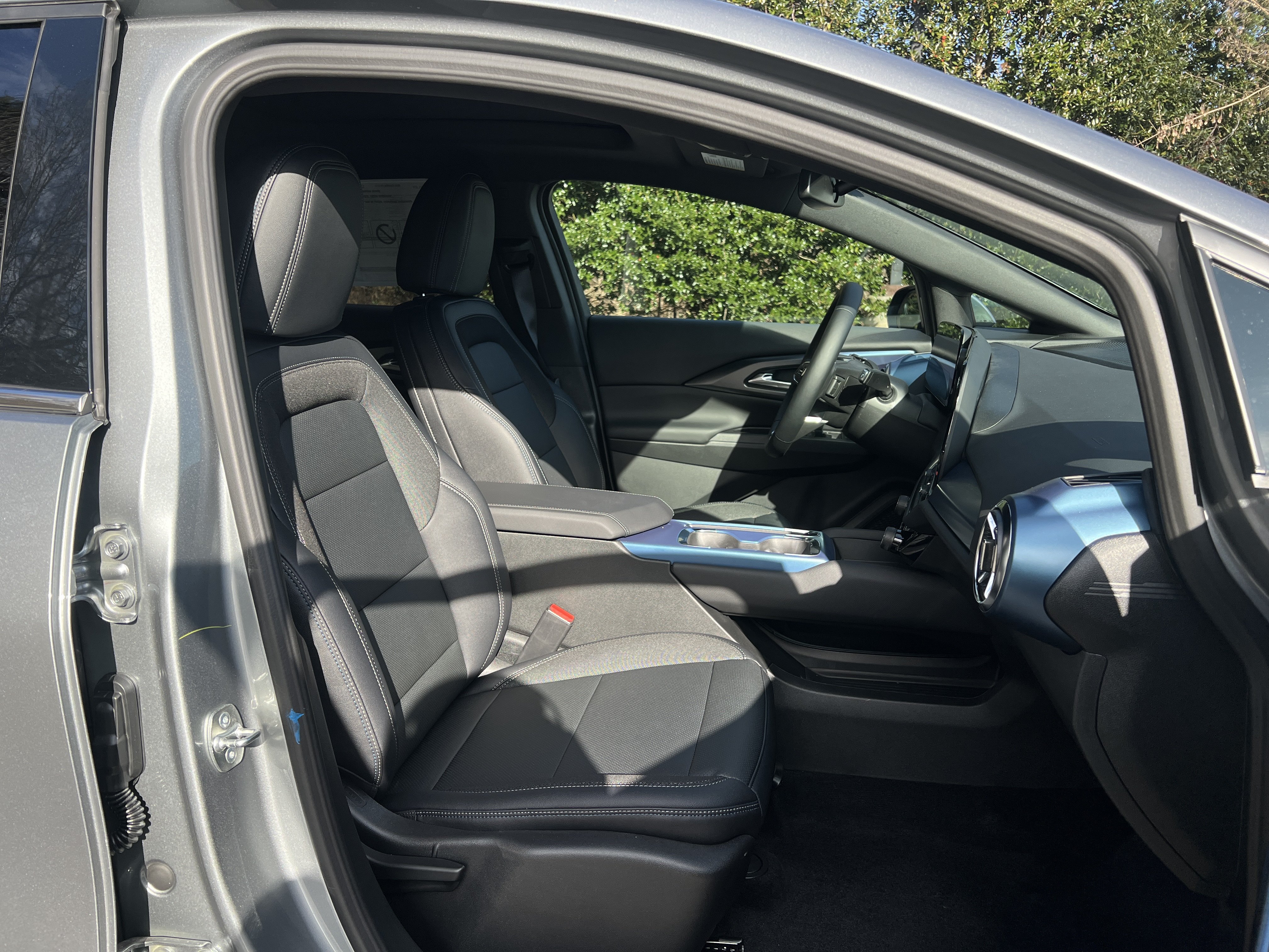 New 2026 Chevrolet Equinox EV LT AWD/4WD image 33