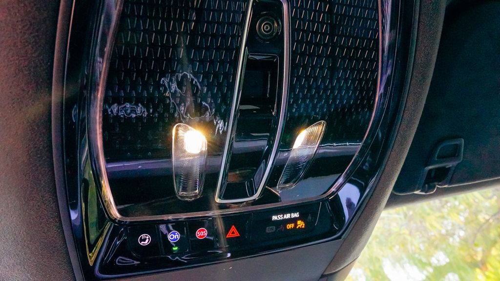 New 2025 Cadillac Escalade IQ Sport 2 w/ LPO, ONYX Package image 26