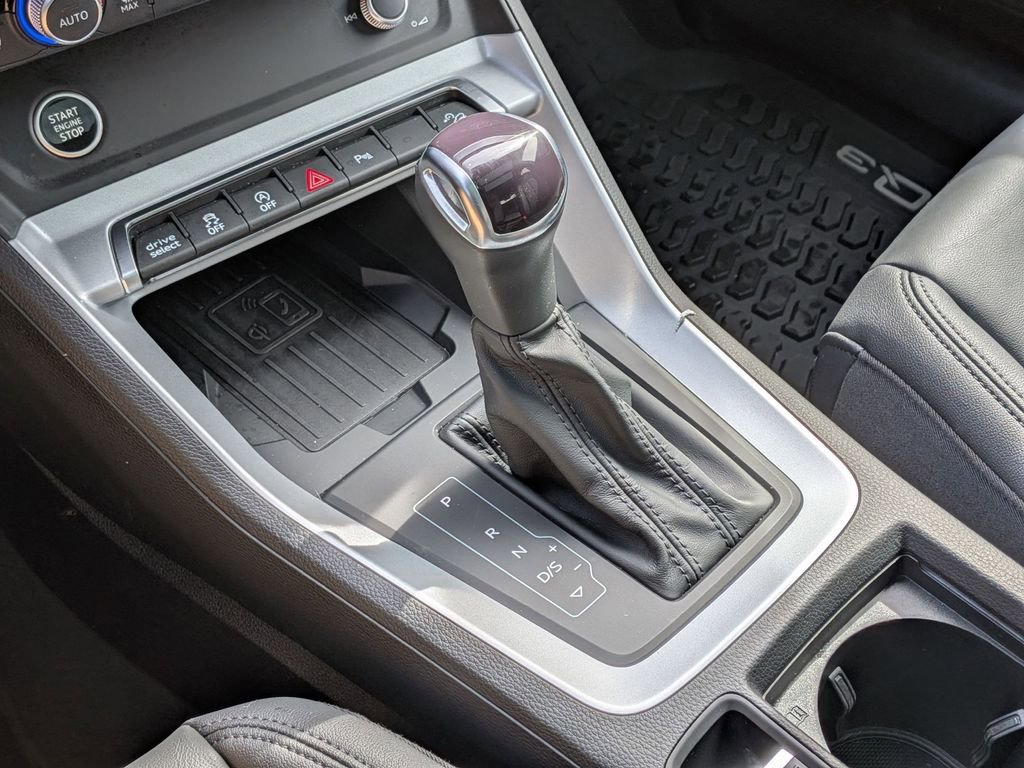 Used 2023 Audi Q3 2.0T Premium Plus w/ Premium Plus Package image 18
