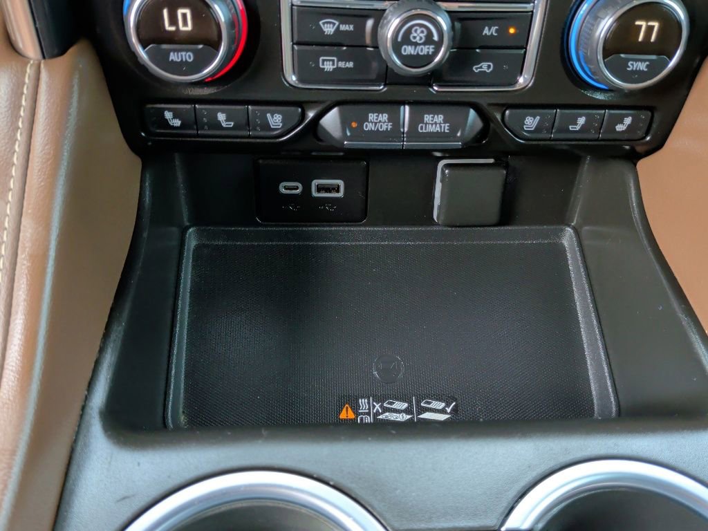 Used 2021 Chevrolet Tahoe High Country w/ Premium Package RWD image 34