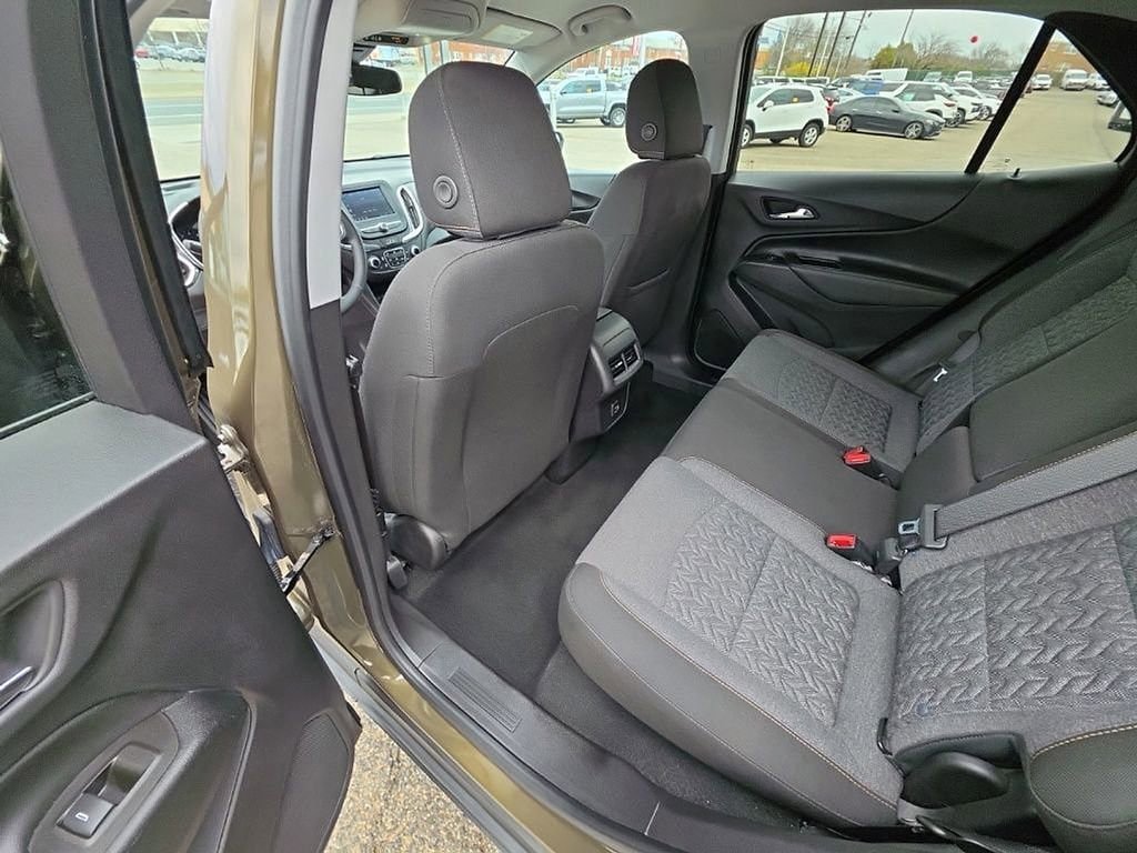 Used 2023 Chevrolet Equinox LT AWD/4WD image 23