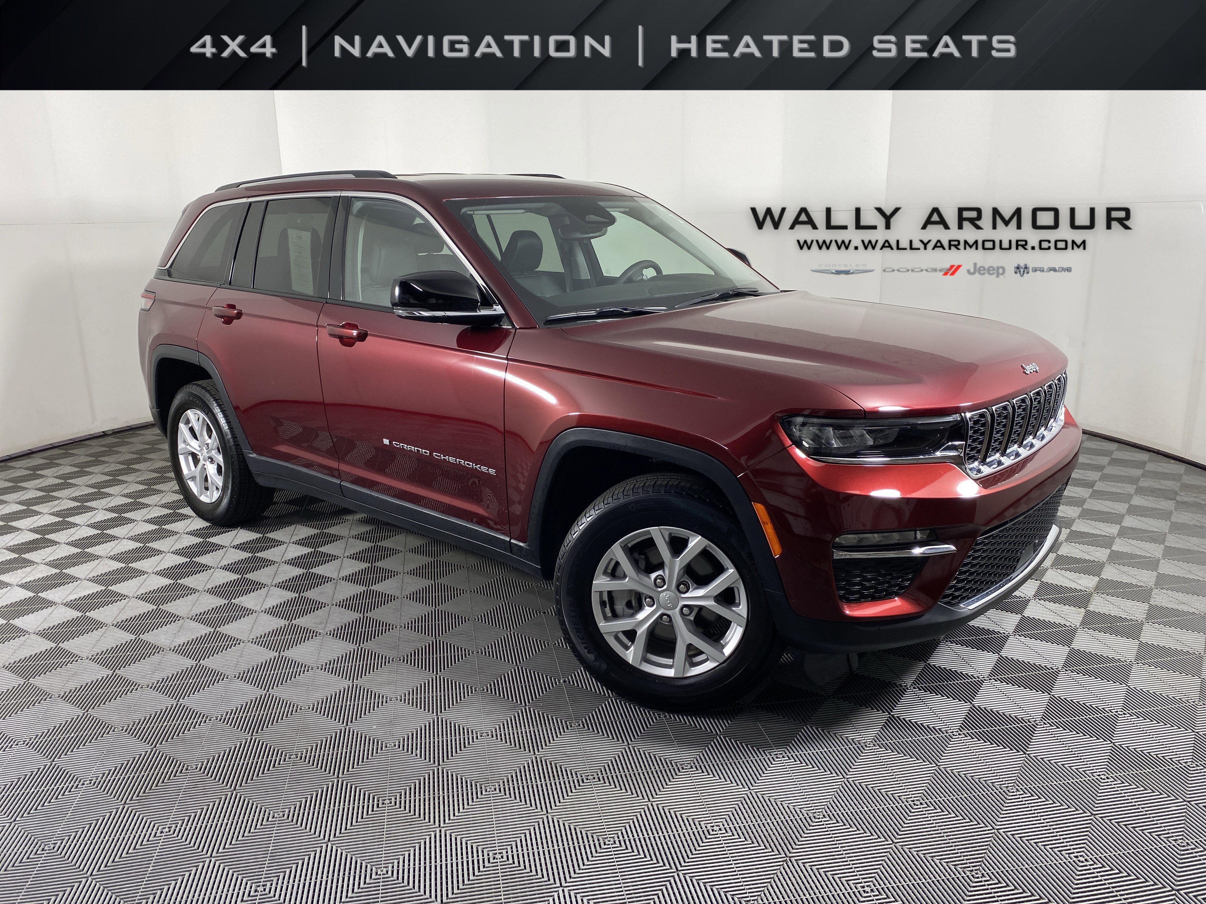 Used 2023 Jeep Grand Cherokee Limited AWD/4WD image 1