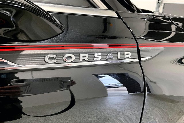 Used 2022 Lincoln Corsair Reserve w/ Equipment Group 201A AWD/4WD image 32