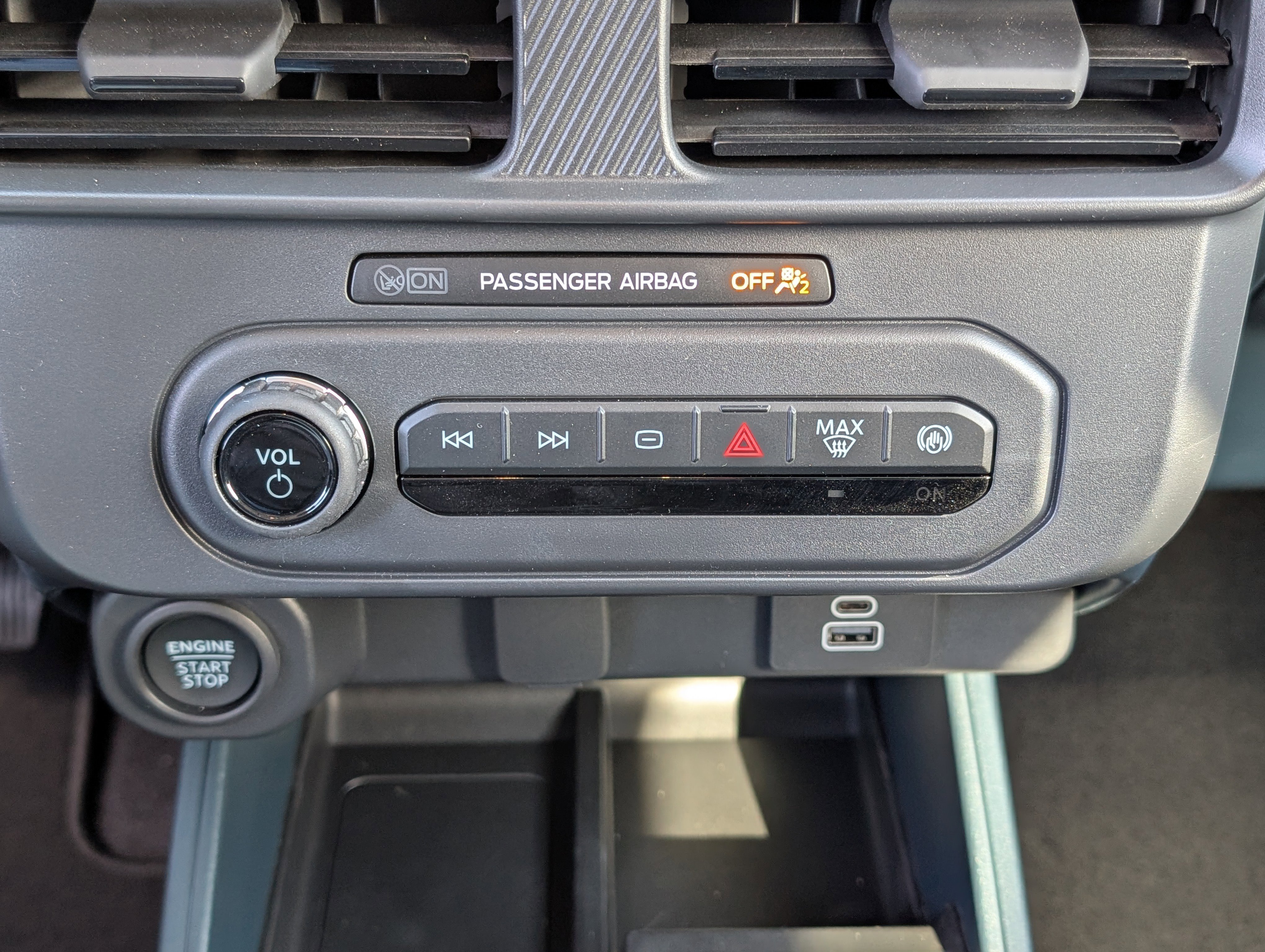 New 2025 Ford Maverick XLT w/ XLT Luxury Package image 24