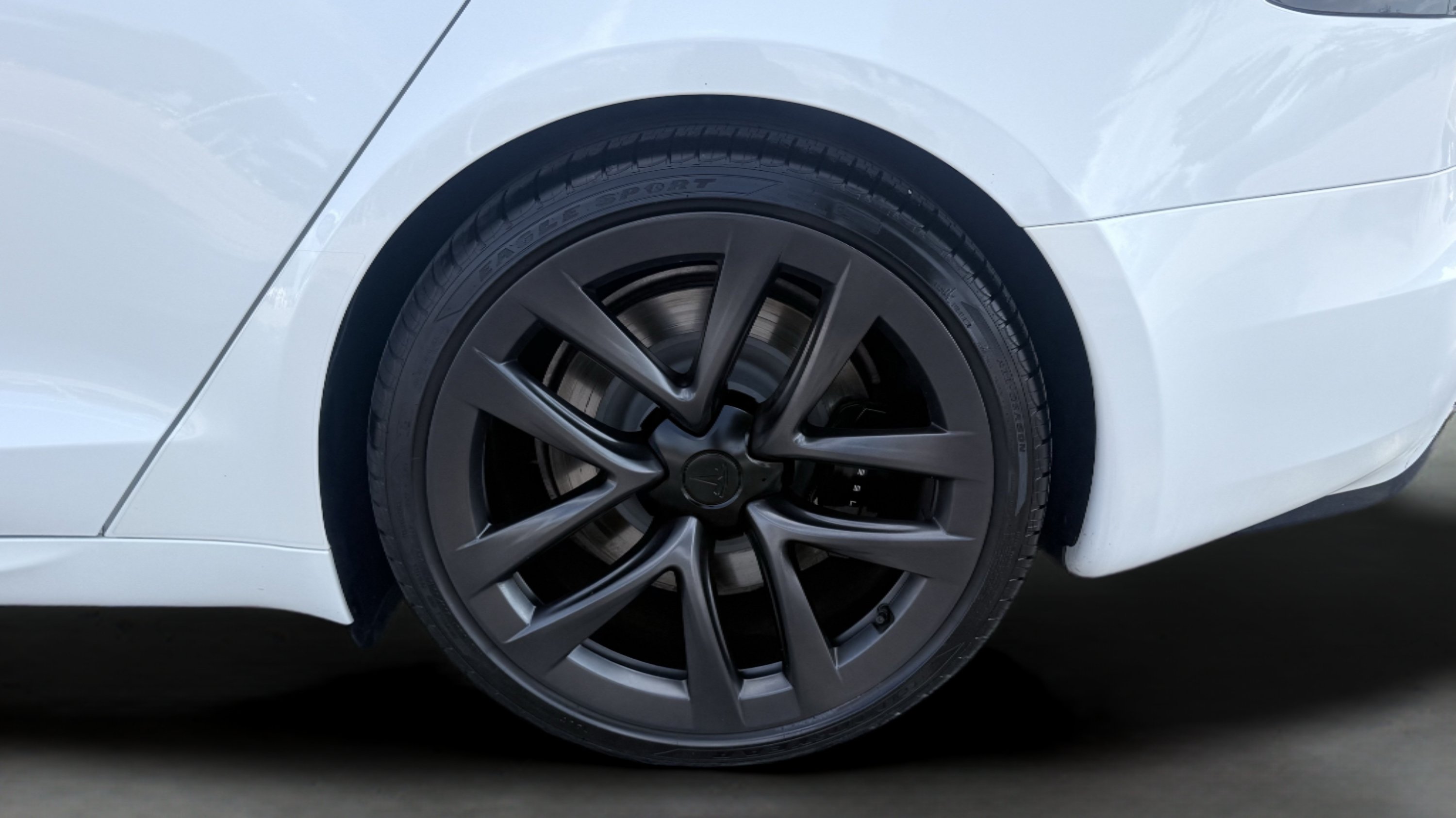 Used 2024 Tesla Model S AWD/4WD image 15