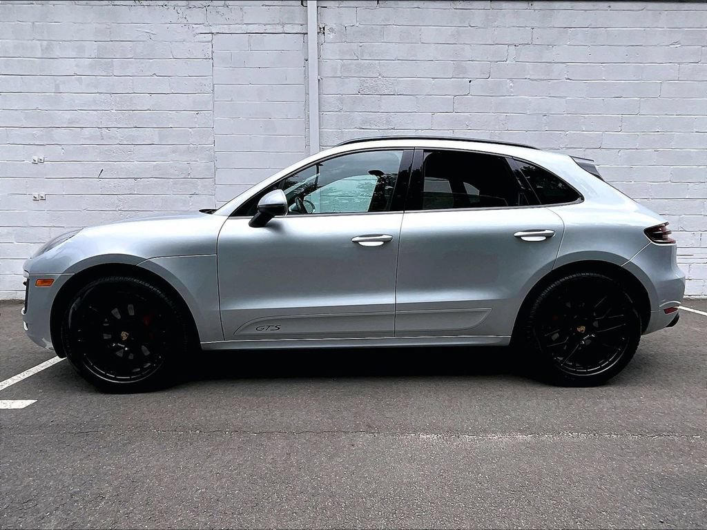 Used 2017 Porsche Macan GTS AWD/4WD image 2
