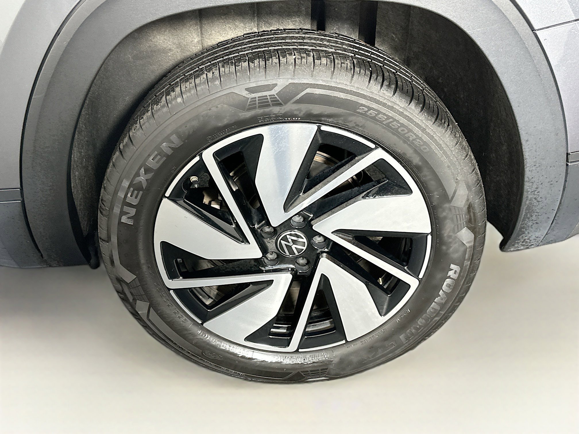 Used 2024 Volkswagen Atlas SE image 11