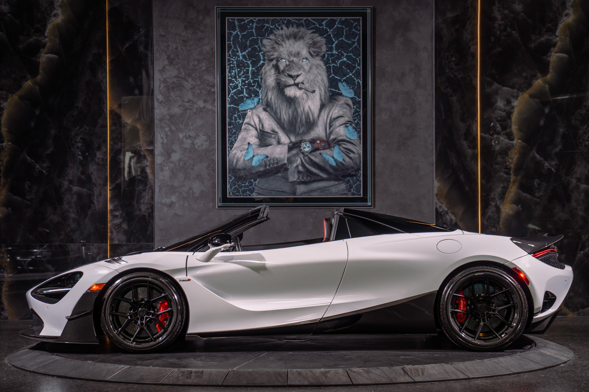 Used 2024 McLaren 750S Spider RWD image 4