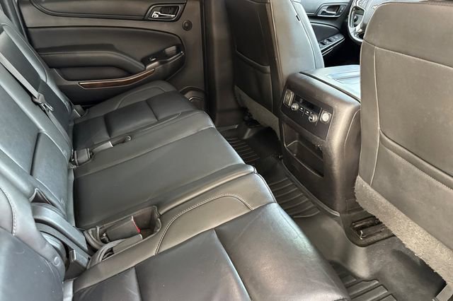 Used 2018 Chevrolet Suburban LT RWD image 19