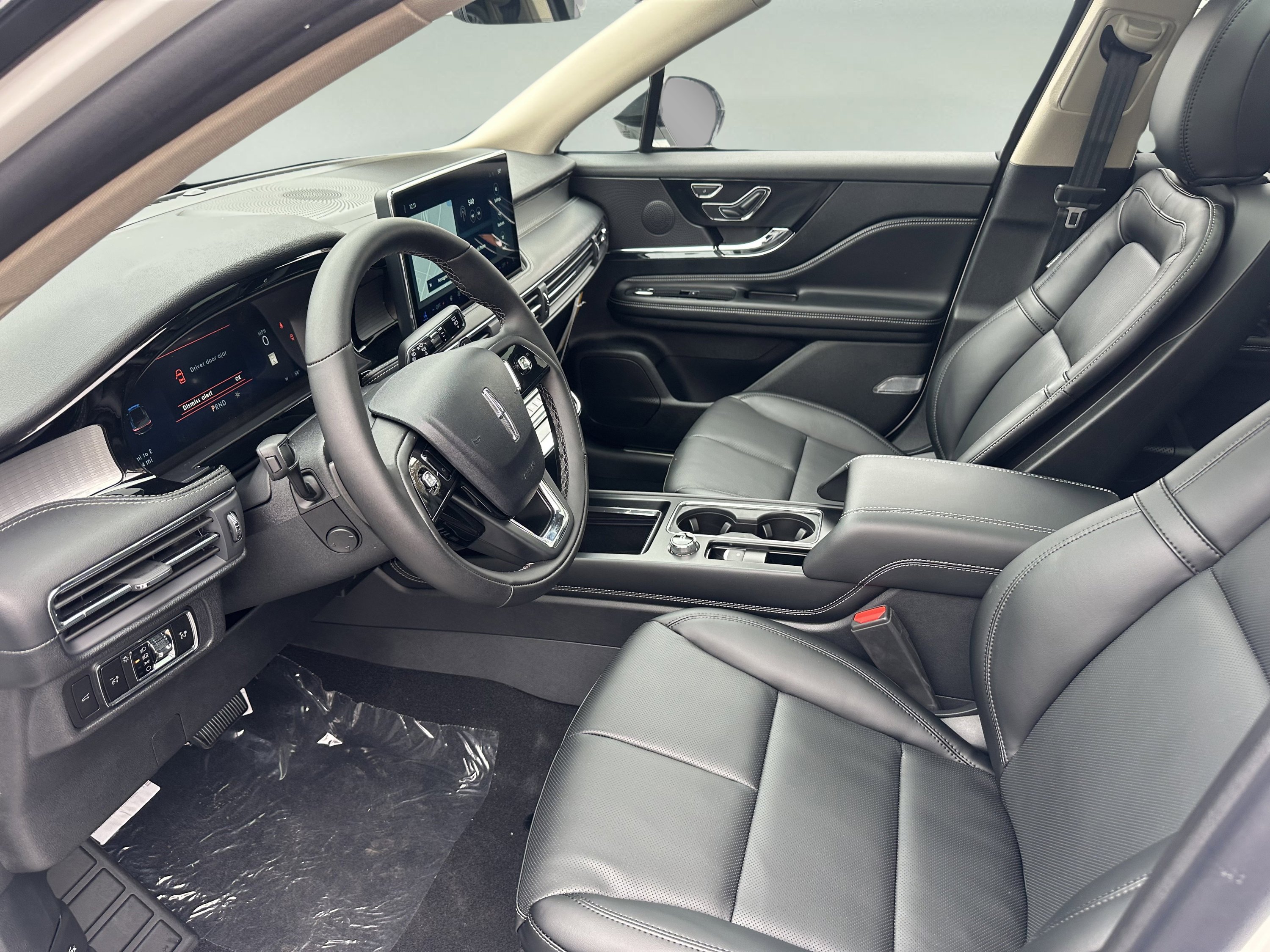 New 2026 Lincoln Corsair Premiere image 9