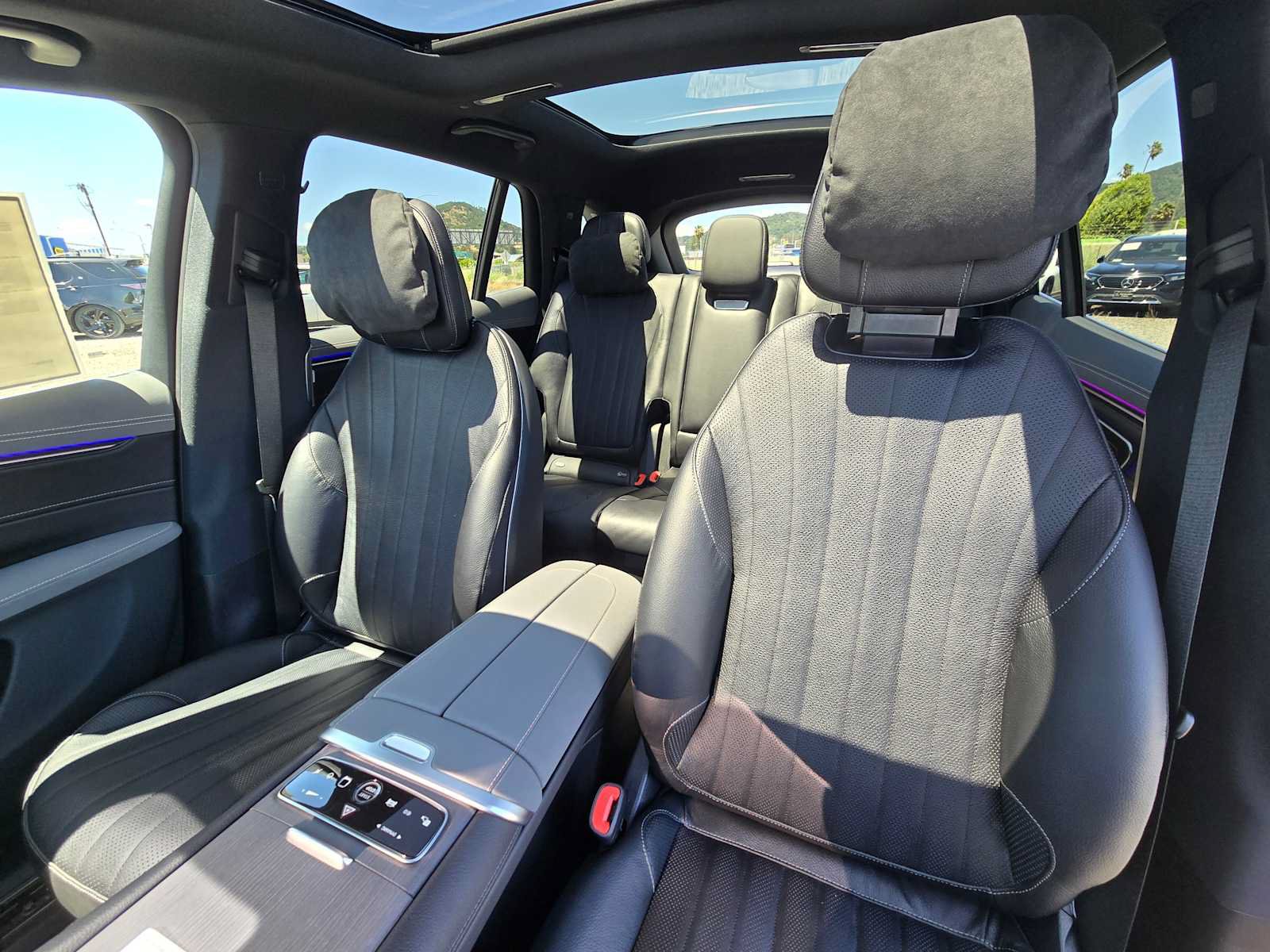 New 2026 Mercedes-Benz EQS 400 4MATIC SUV image 22