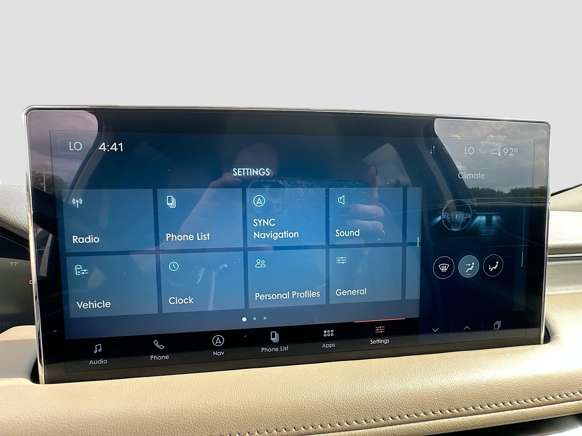 Used 2022 Lincoln Nautilus FWD w/ Premium Package image 36