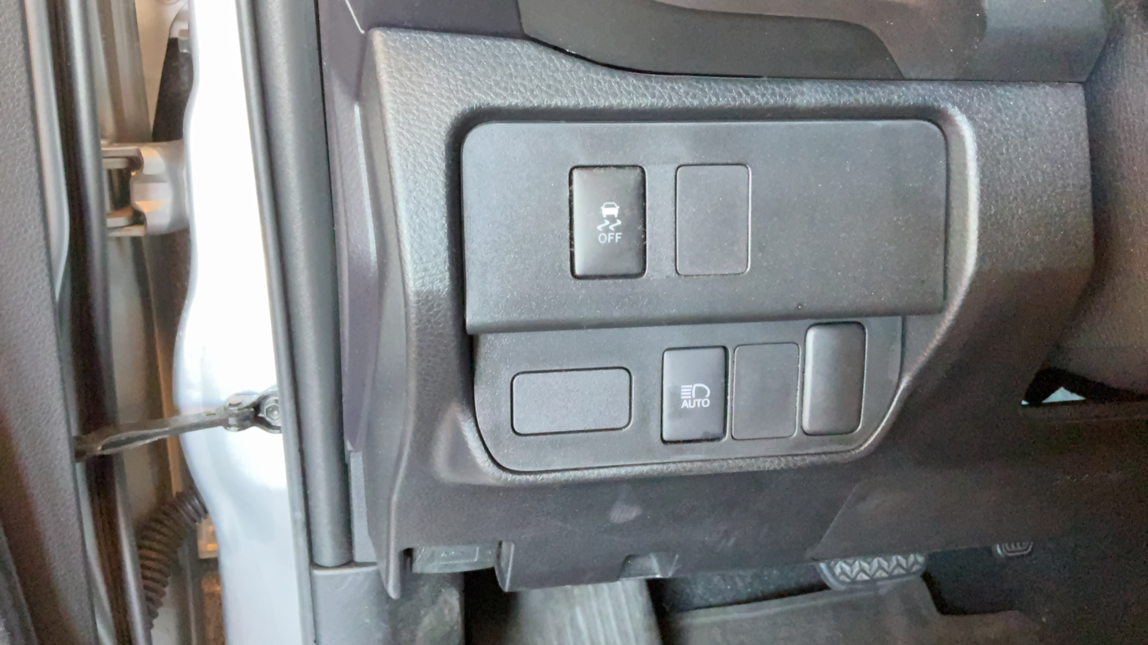 Used 2021 Toyota Tacoma SR5 RWD image 18