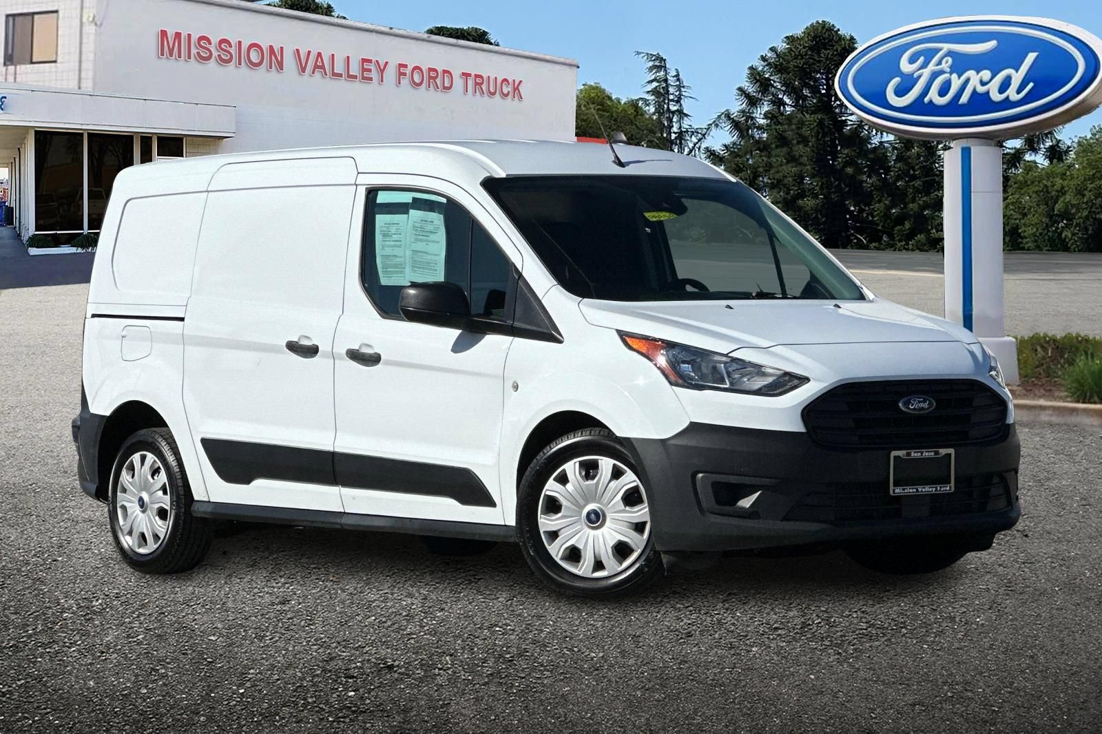 Used 2023 Ford Transit Connect XL FWD image 2