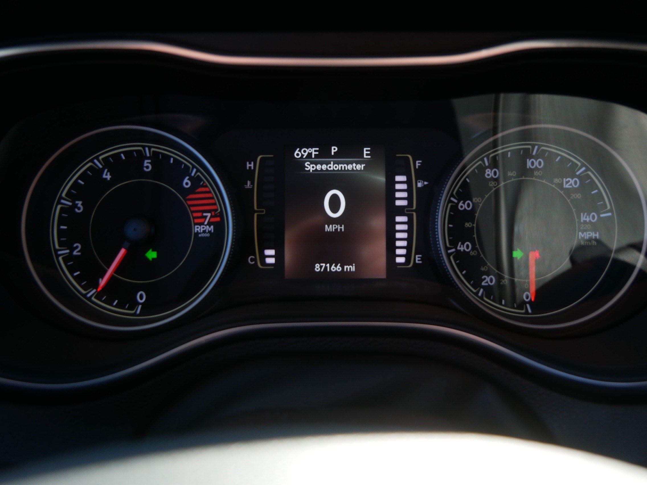 Certified 2020 Jeep Cherokee Latitude Plus w/ Comfort/Convenience Group AWD/4WD image 33