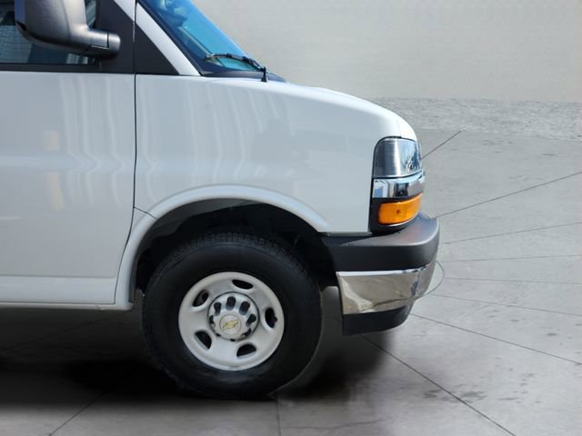 Certified 2024 Chevrolet Express 2500 Work Van w/ Driver Convenience Package image 31