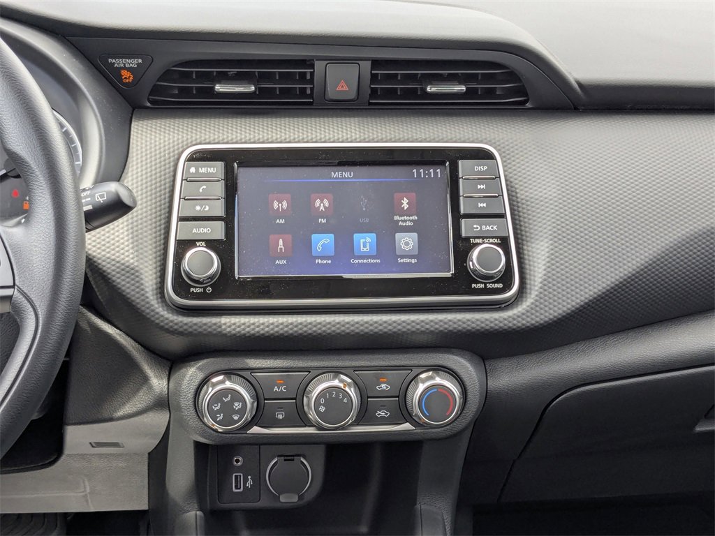 New 2025 Nissan Kicks Play S image 20