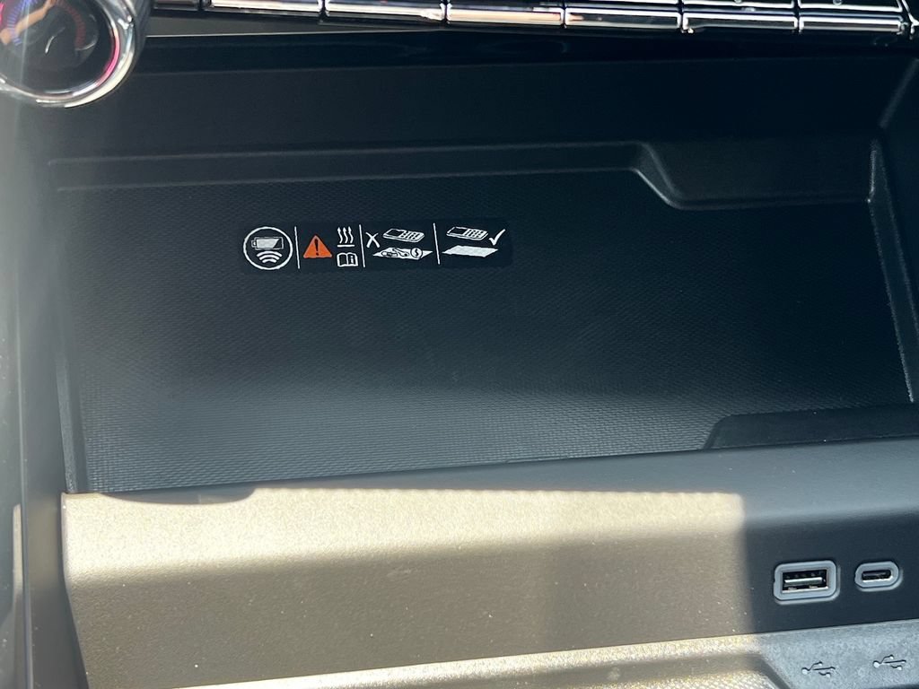 New 2026 Chevrolet Suburban High Country AWD/4WD image 12