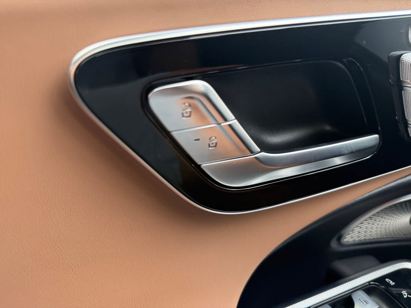 Certified 2025 Mercedes-Benz E 53 AMG e 4MATIC Sedan image 27