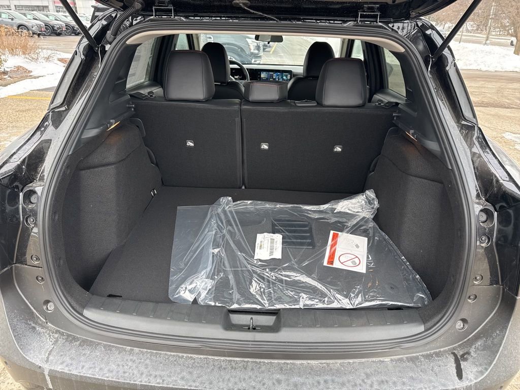 New 2026 Nissan Kicks SR w/ Cold Weather Package image 18