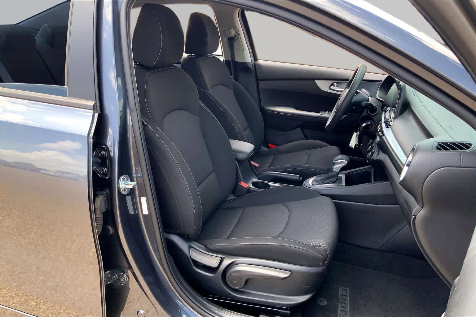 Certified 2023 Kia Forte LXS w/ LXS Technology Package FWD image 9