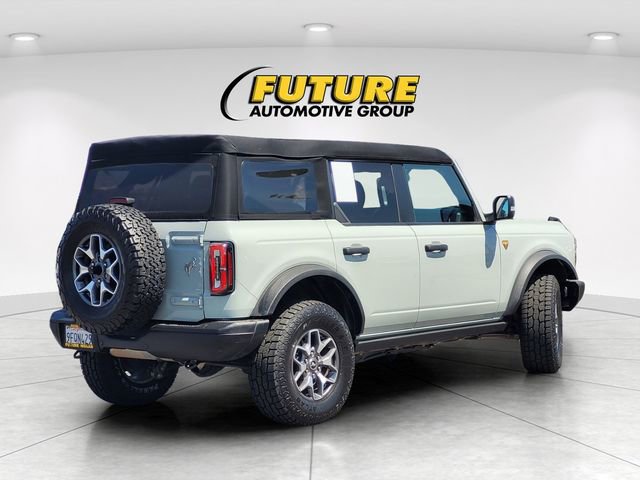 Used 2023 Ford Bronco Badlands image 4