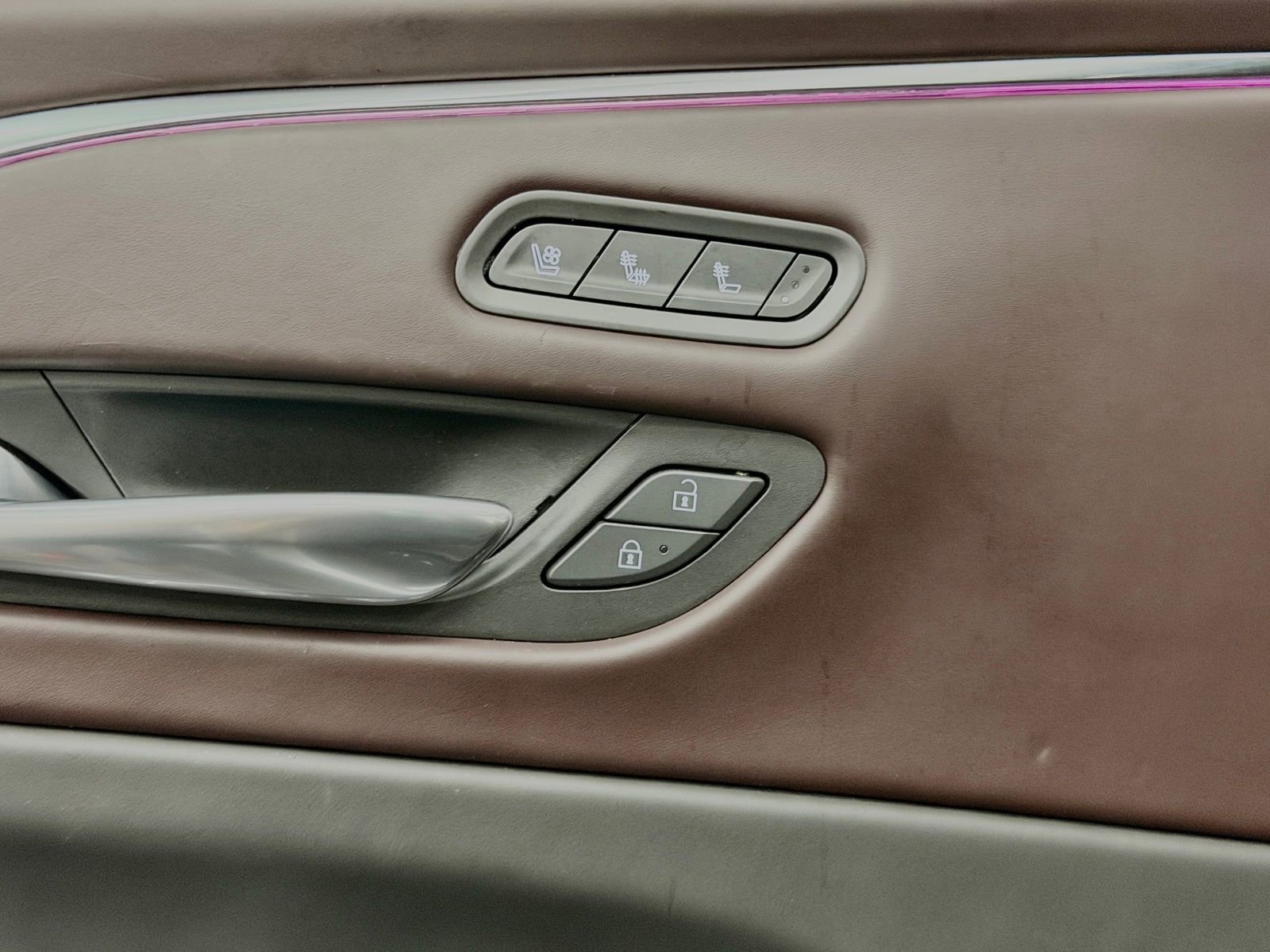 Used 2023 Cadillac Escalade ESV V image 21