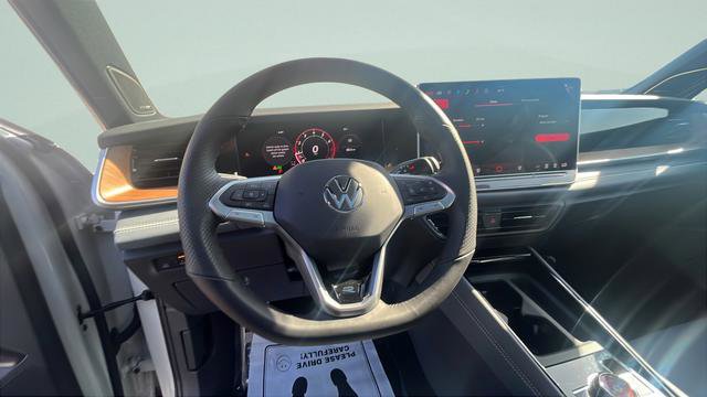 New 2026 Volkswagen Tiguan SEL R-Line AWD/4WD image 13