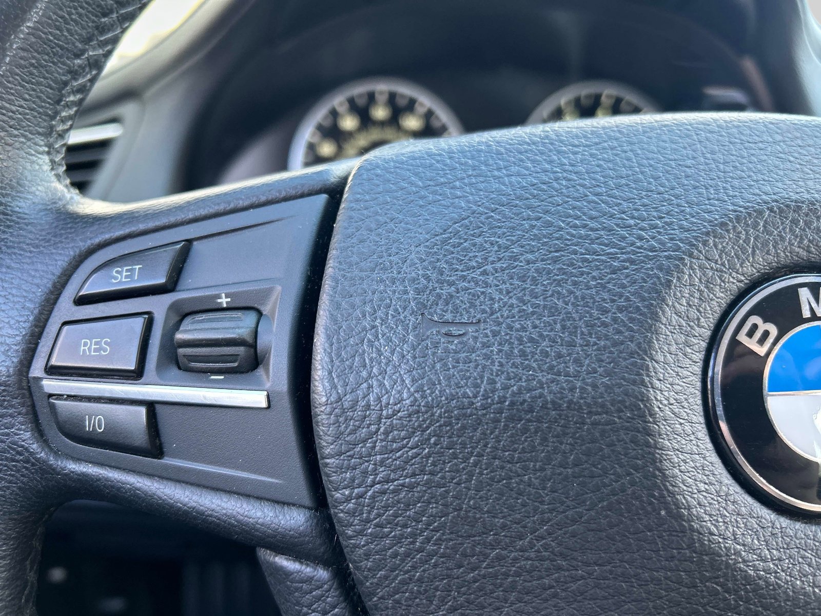 Used 2011 BMW 750i xDrive AWD/4WD image 24