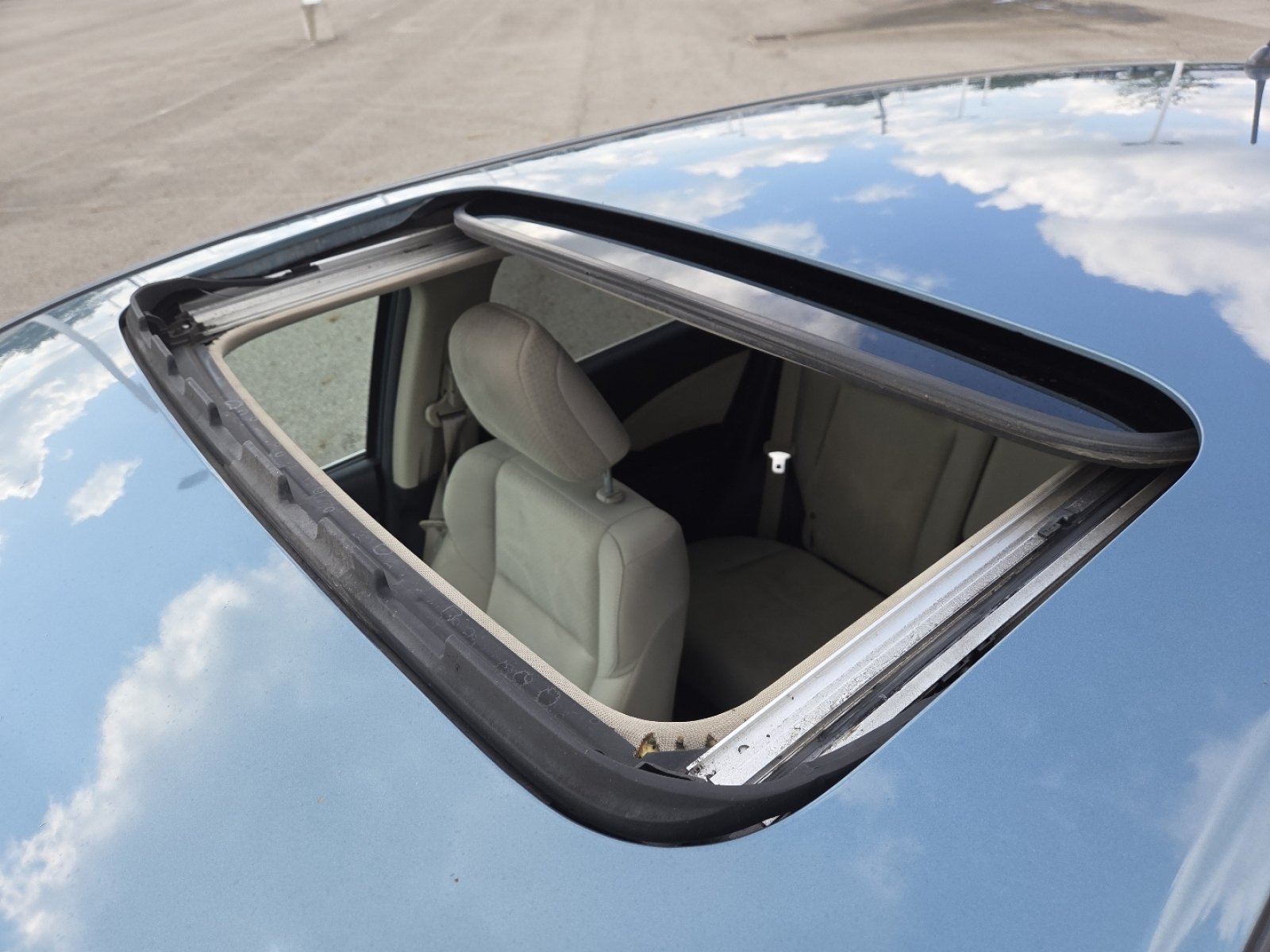 Used 2015 Honda CR-V EX image 3